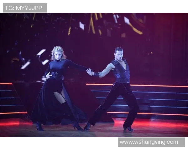 揭秘足球明星背后的妖妻们她们的魅力与故事让人惊叹不已 揭秘足球明星背后的妖妻们她们的魅力与故事让人惊叹不已